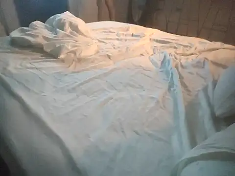 Snapshot of MystiqueRider chatting on February 24, 10:04 am MystiqueRider online show from February 24, 10:04 am