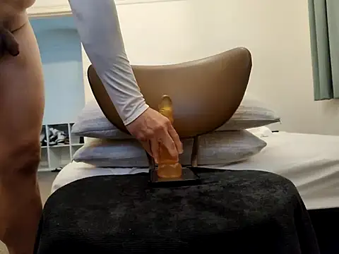 Snapshot of MystiqueRider chatting on March 23, 1:20 am MystiqueRider online show from March 23, 1:20 am