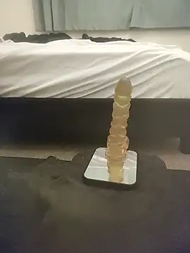 Snapshot of MystiqueRider chatting on September 28, 11:15 am MystiqueRider online show from September 28, 11:15 am