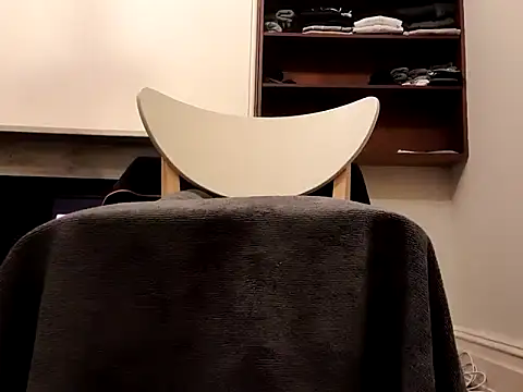 Snapshot of MystiqueRider chatting on October 3, 12:57 pm MystiqueRider online show from October 3, 12:57 pm