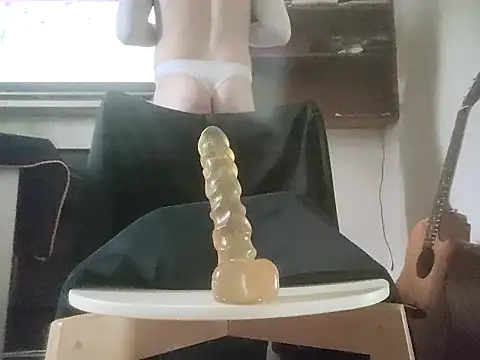 Snapshot of MystiqueRider chatting on October 6, 12:41 am MystiqueRider online show from October 6, 12:41 am