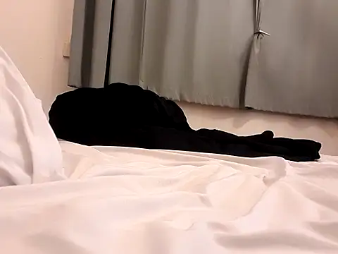 Snapshot of MystiqueRider chatting on October 11, 10:47 am MystiqueRider online show from October 11, 10:47 am