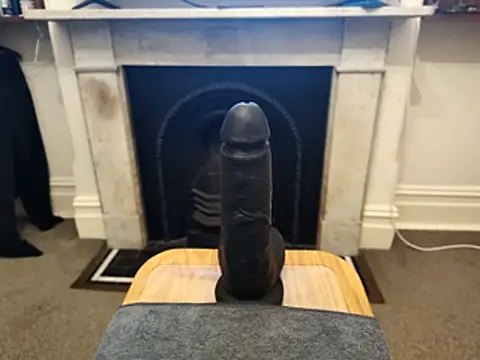 Snapshot of MystiqueRider chatting on December 4, 6:27 pm MystiqueRider online show from December 4, 6:27 pm