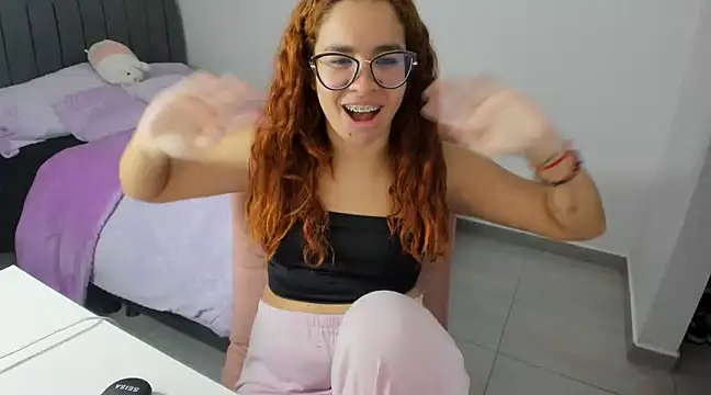 Greciaruiz  online show from March 3, 11:46 pm