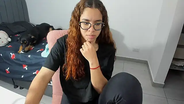 Greciaruiz  online show from October 25, 9:53 pm