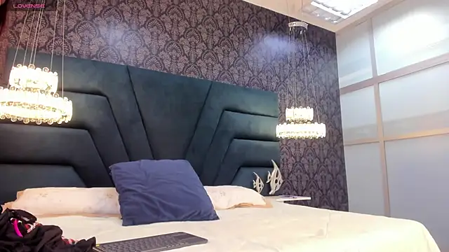 Snapshot of Natty_roberts_ chatting on February 17, 8:15 pm Natty roberts online show from February 17, 8:15 pm