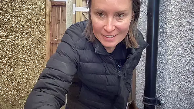 eatmypie69 online show from September 16, 8:48 am