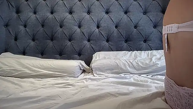 eatmypie69 online show from October 31, 10:49 am