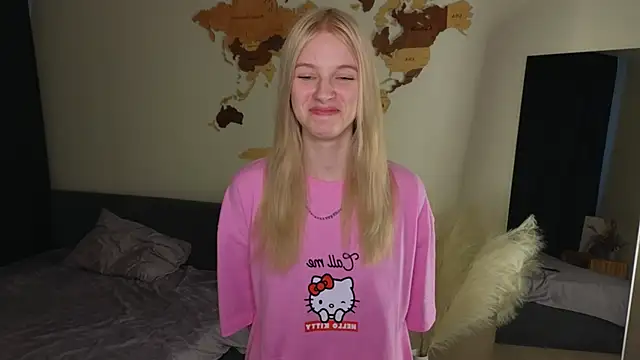 Snapshot of EdlaHewell chatting on February 21, 9:13 am EdlaHewell online show from February 21, 9:13 am