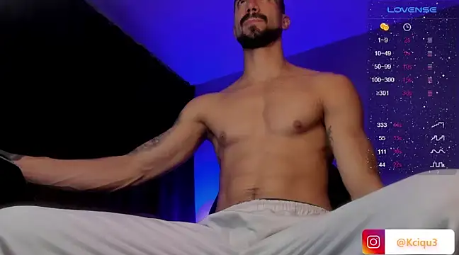 Snapshot of K_cique chatting on February 17, 10:58 pm K cique online show from February 17, 10:58 pm