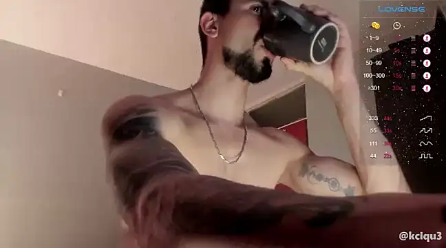 Snapshot of K_cique chatting on March 17, 12:52 am K cique online show from March 17, 12:52 am