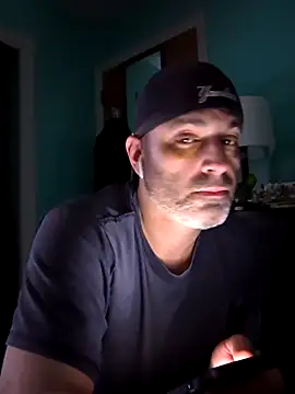 Snapshot of Novabear6996 chatting on March 7, 7:08 am Novabear6996 online show from March 7, 7:08 am