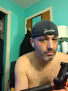 Snapshot of Novabear6996 chatting on March 9, 7:23 am Novabear6996 online show from March 9, 7:23 am