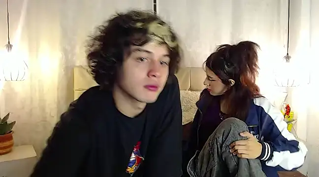 fyreandfox  online show from March 5, 7:27 pm