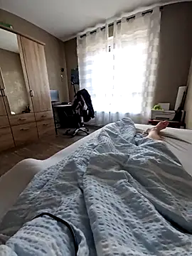 Snapshot of DerechteJunge chatting on March 8, 7:38 am DerechteJunge online show from March 8, 7:38 am