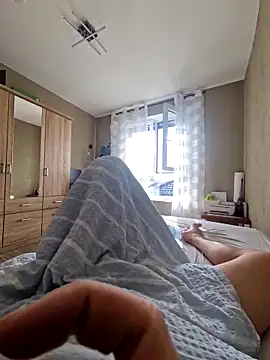 Snapshot of DerechteJunge chatting on March 8, 12:20 pm DerechteJunge online show from March 8, 12:20 pm