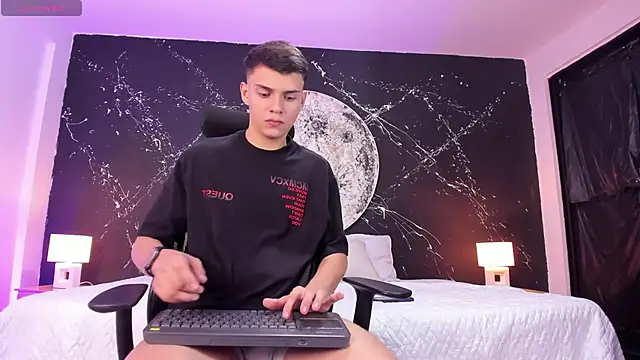 JacobRoberts1 online show from March 8, 4:45 am