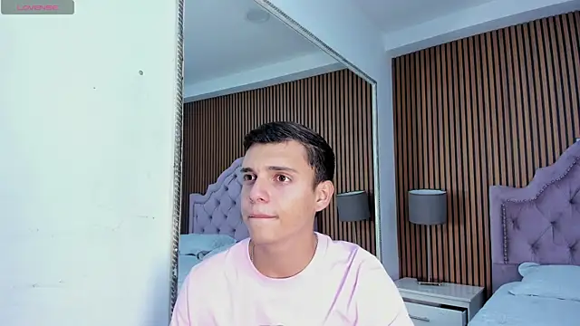 JacobRoberts1 online show from September 16, 2:29 pm