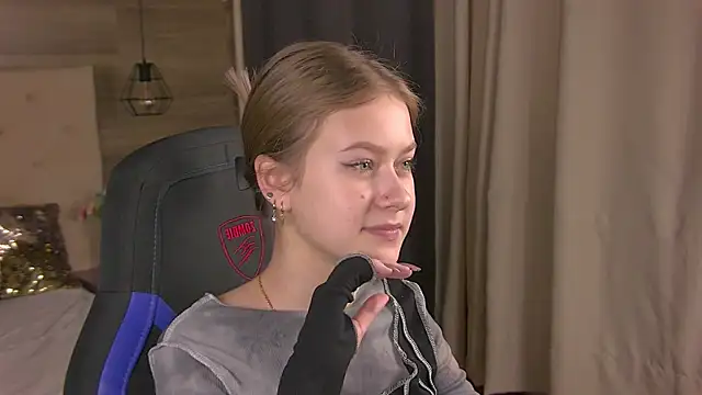 EveMundie online show from February 15, 10:44 am