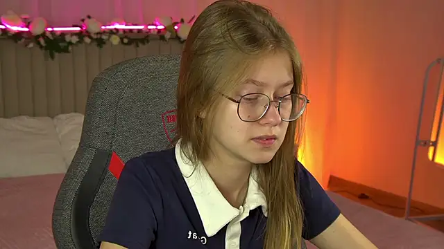 EveMundie online show from September 22, 6:26 am