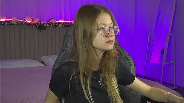 EveMundie online show from October 8, 6:33 am