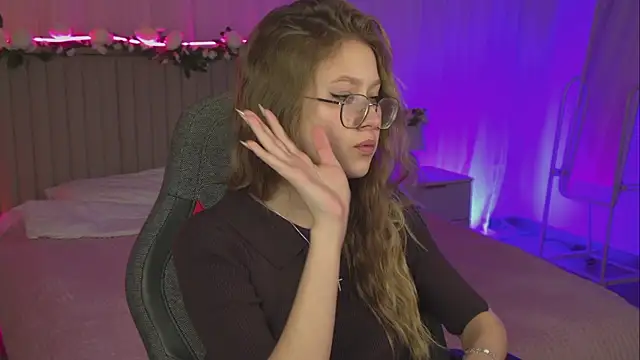 EveMundie online show from November 14, 10:03 am