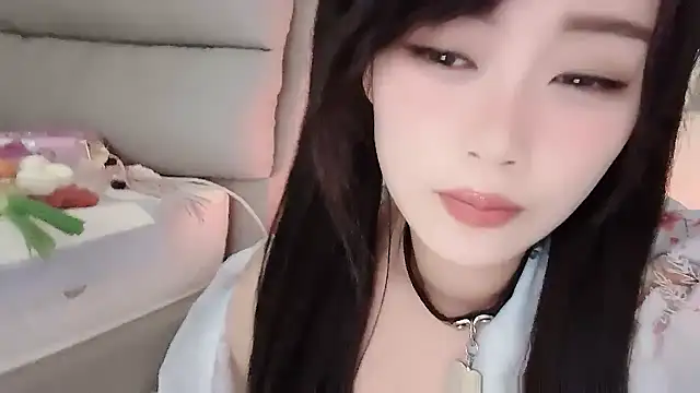 yueyue2003 online show from March 14, 5:24 pm