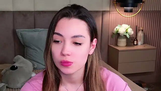 Snapshot of Alice_Deleon chatting on February 21, 3:12 am Alice Deleon online show from February 21, 3:12 am