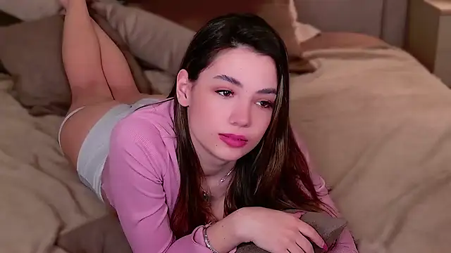 Snapshot of Alice_Deleon chatting on March 2, 12:31 am Alice Deleon online show from March 2, 12:31 am