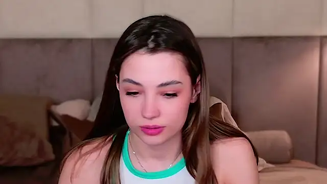 Snapshot of Alice_Deleon chatting on March 2, 6:59 am Alice Deleon online show from March 2, 6:59 am