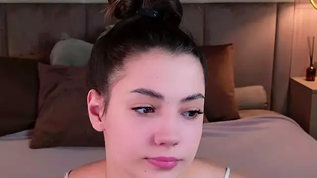 Snapshot of Alice_Deleon chatting on September 13, 9:36 pm Alice Deleon online show from September 13, 9:36 pm