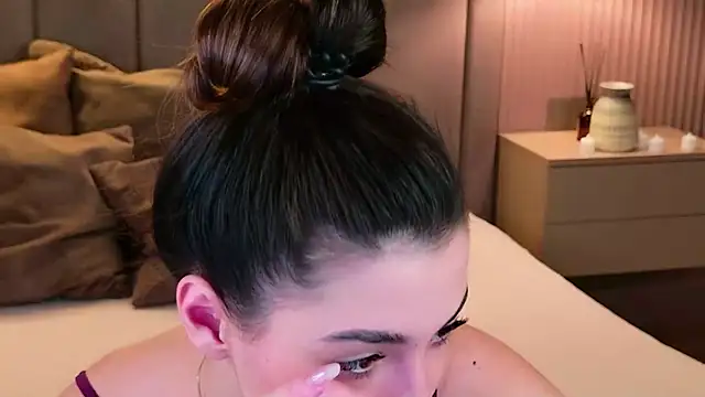 Snapshot of Alice_Deleon chatting on November 6, 10:38 am Alice Deleon online show from November 6, 10:38 am