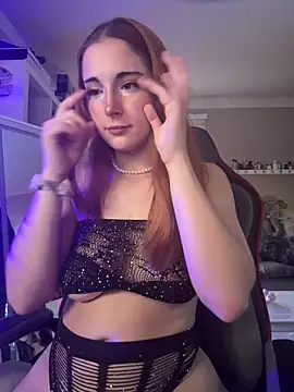 sexymelli18 online show from September 19, 5:46 pm