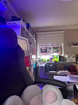 sexymelli18 online show from September 22, 5:15 pm