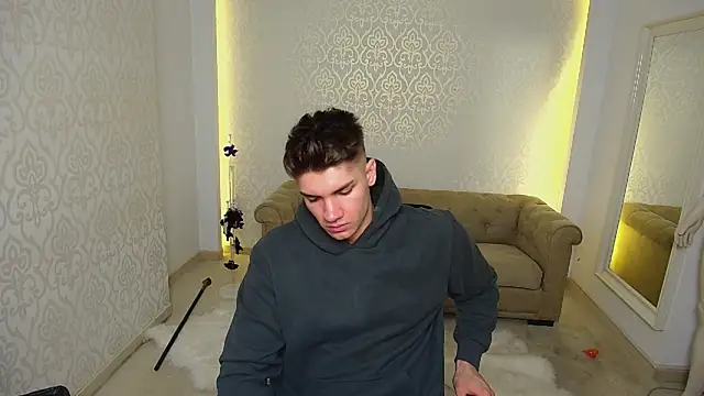 MaxKaiden online show from November 8, 5:18 am