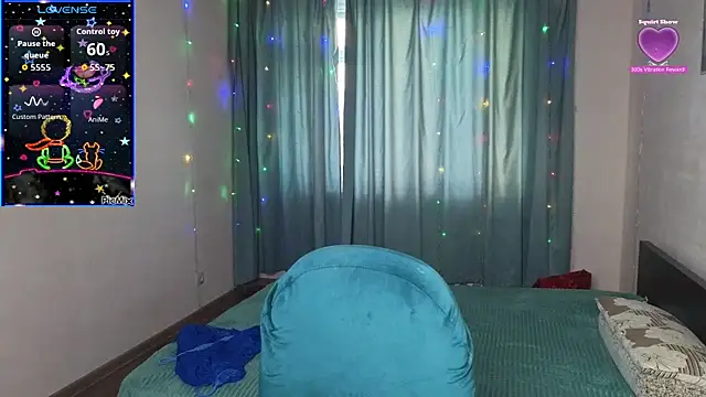 Sandra Snowflake online show from October 1, 2:01 pm