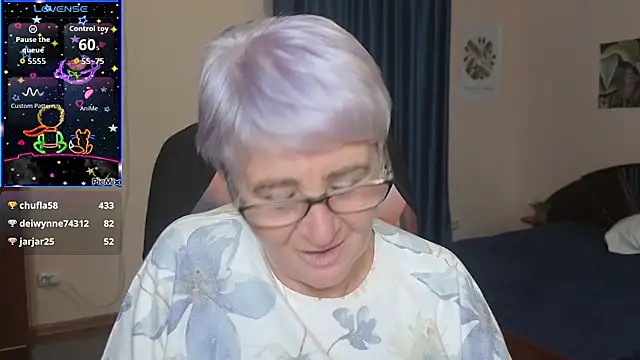 Sandra Snowflake online show from October 6, 4:48 pm