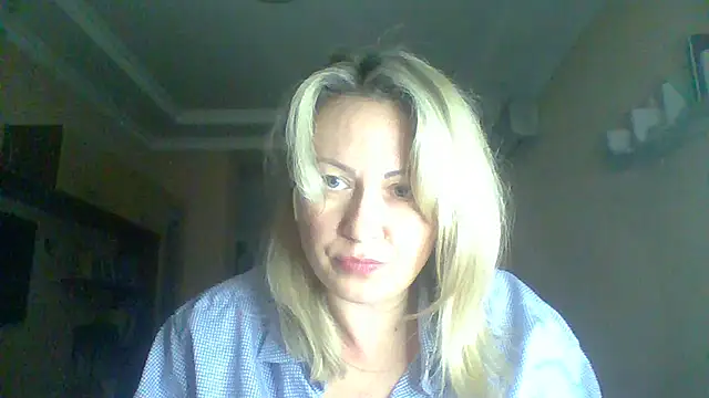 Snapshot of Mary888x chatting on March 4, 6:29 pm Mary888x online show from March 4, 6:29 pm