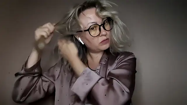 Snapshot of Mary888x chatting on September 26, 5:17 pm Mary888x online show from September 26, 5:17 pm