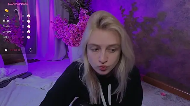 aishiro online show from November 5, 9:20 am