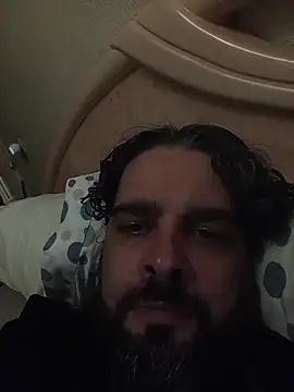 Snapshot of serpensy chatting on October 3, 4:20 am serpensy online show from October 3, 4:20 am