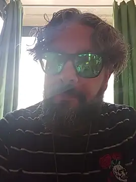 Snapshot of serpensy chatting on October 19, 10:49 am serpensy online show from October 19, 10:49 am