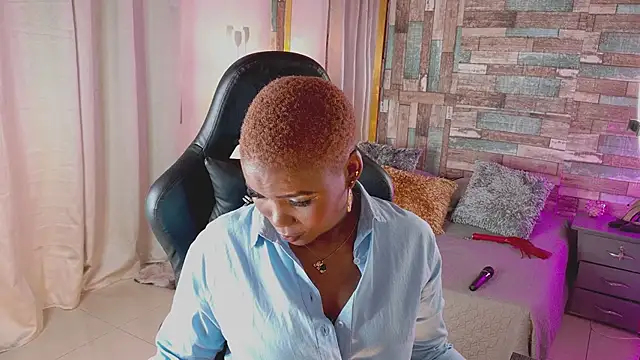 DashaSousaa online show from September 13, 1:55 pm