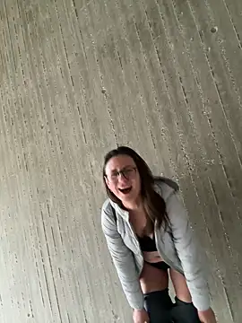 Snapshot of AvaFlowers6 chatting on November 9, 12:25 pm AvaFlowers6 online show from November 9, 12:25 pm