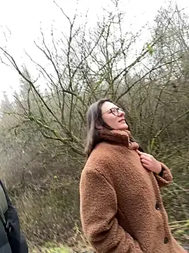 Snapshot of AvaFlowers6 chatting on December 16, 8:41 am AvaFlowers6 online show from December 16, 8:41 am