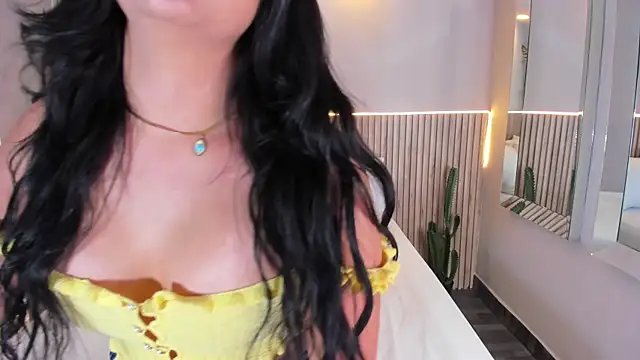 GeorginaReyes online show from November 26, 10:44 pm