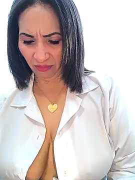 Mrsvictoriaaa online show from September 17, 8:10 pm