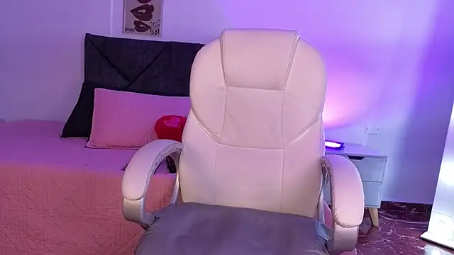 camille1310 online show from September 21, 9:38 pm