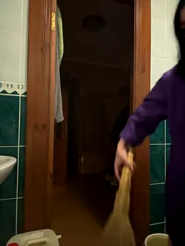 Naughtbaby 2025 online show from October 20, 1:06 am