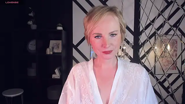 Sandra Kind online show from February 20, 8:06 am